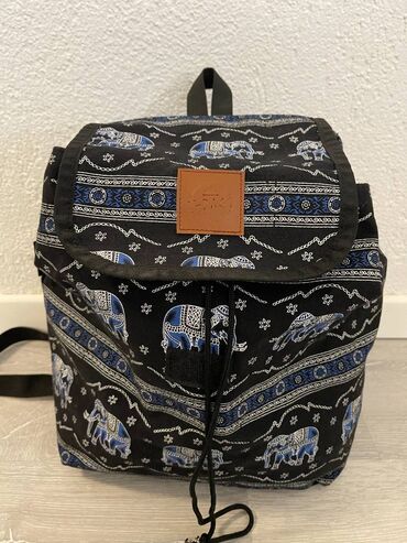 givenchy zenski parfemi: Materijal: Platno