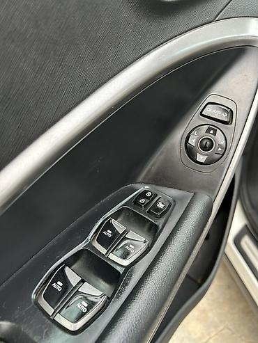 Hyundai: Hyundai Santa Fe: 2.2 l | 2014 il Ofrouder/SUV — 15
