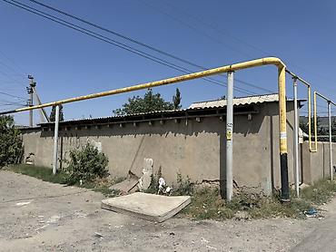 продам участки: Продаётся земельный участок с постройками под личное подсобное — 1
