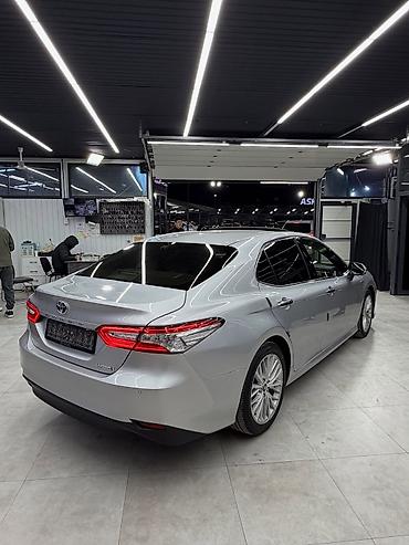 70: Toyota Camry: 2018 г., 2.5 л, Автомат, Гибрид, Седан — 2