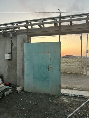 həyət ucun daşlar: İşlənmiş Dəmir Həyət darvazası, Siyirmə, Mexaniki, Qapı ilə, rəng - Yaşıl, Ünvandan götürmə