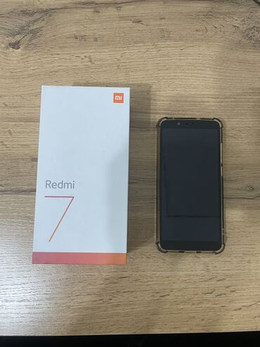 Xiaomi: Xiaomi, Redmi 7, Б/у, 32 ГБ, цвет - Черный, 2 SIM, eSIM