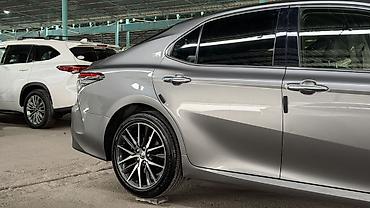 camry 55 exclusive: Toyota Camry: 2023 г., 2.5 л, Автомат, Гибрид, Седан — 6
