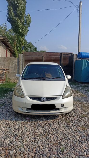 купить шины 205 70 r15 с: Honda Fit: 2002 г., 1.5 л, Автомат, Бензин, Хэтчбэк