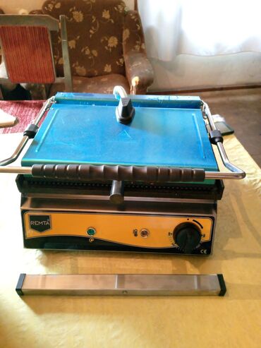 Digər restoran, kafe avadanlığı: Kafe və fast‑food üçün avadanlıqlar dəsti - Soyuduculu vitrinin: ön — 8