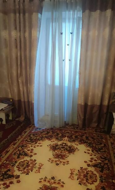 Продажа домов: 3 комнаты, 57 м², Индивидуалка, 5 этаж, Старый ремонт