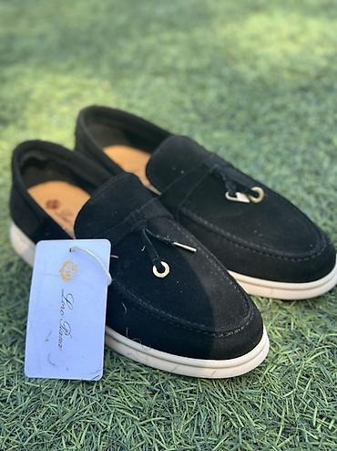 белая обувь: Лоферы, 36, 38, 37, Loro Piana, Новый, цвет - Черный, Самовывоз — 1