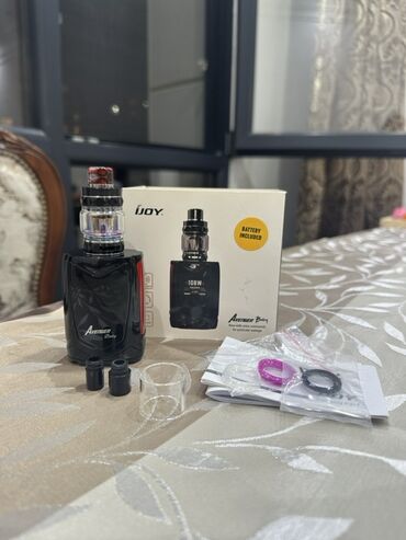 Avenger Baby IJOY şirkətinin 108W gücündə qara rəngli veyp mod dəsti
