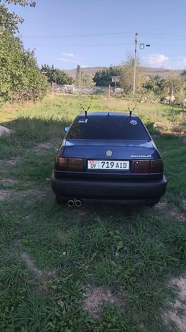 арзан матиз 1: Volkswagen Vento: 1993 г., 1.8 л, Кол менен иштөөчү, Бензин, Седан — 4