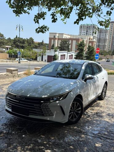 б.у авто: Rentecar şirkətinə rəsmi müqavilə şəklində avtomobillər