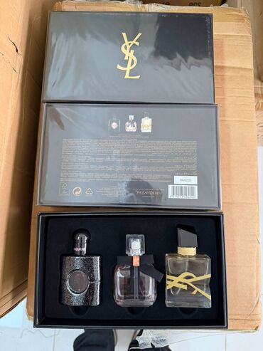 Ətriyyat: Victoria’s Secret Bombshell və Chanel mini ətir dəstləri.kompanya — 14