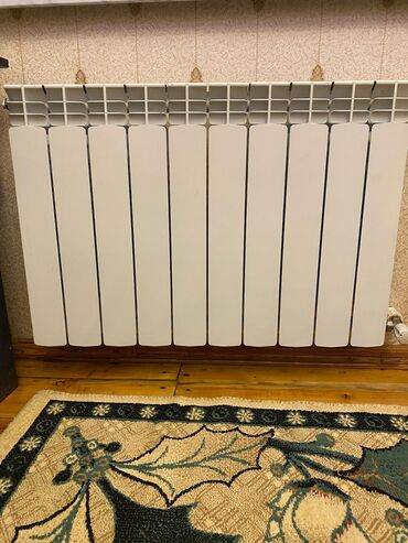 Radiatorlar: Radiator. tezedir.1 aydir qurashdirilib.yaxshisinandir.eve alindigi