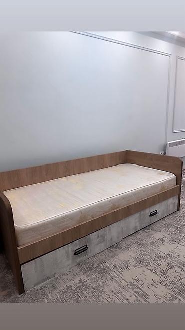 borsan loft: Спальный гарнитур, Б/у, Односпальная кровать, Италия, ДСП, Самовывоз, цвет - Бежевый — 3