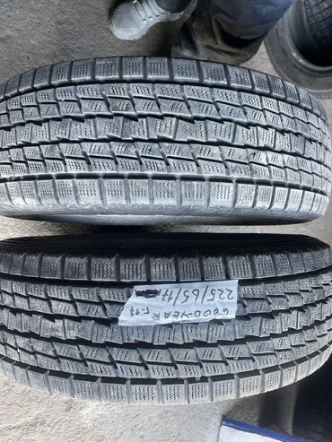 Шины: Шины 225 / 65 / R 17, Зима, Б/у, Пара, Легковые, Япония, GoodYear