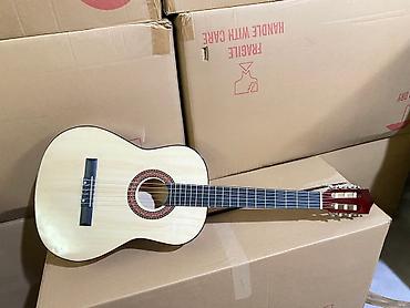 Музыкалык аспаптар: Продаются классические гитары 38 и 39 размера . Новые с упаковки — 4