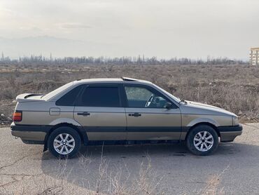 кенгурятник митсубиси: Volkswagen Passat: 1991 г., 2 л, Механика, Седан