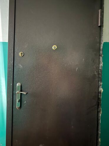 мебель из древесины: Входная дверь, Металл, Правосторонний механизм, Б/у, 90, Самовывоз