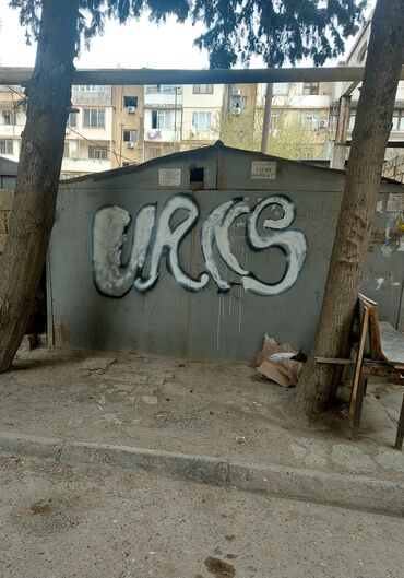 Kirayə qaraj: Bayır demirle içerisi ise kerpicle hörulub .Abyekt kimi -da lalafo.az — 9 Kirayə qaraj: Bayır demirle içerisi ise kerpicle hörulub .Abyekt kimi — 9