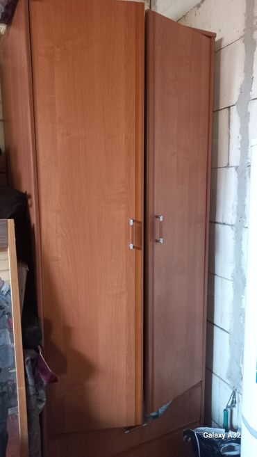 Кийим салуучу шкафтар: Кийим салуучу шкаф, Бурчтук, ЛДСП