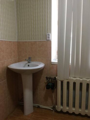 Продажа домов: Дом, 100 м², 6 комнат, Собственник, Старый ремонт — 6