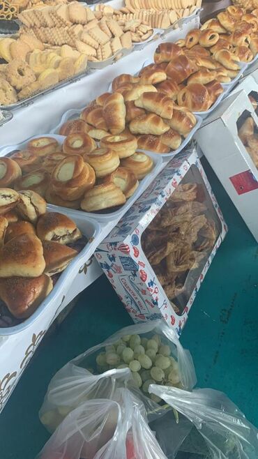 Выпечка, хлебобулочные изделия: Санза 1 шт Булочки 1 кг в одном килограмме 24 шт Пирог 2,5 кг 1300 — 23