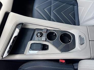 byd e1: Zeekr 001: | 2022 г. Лифтбек — 4