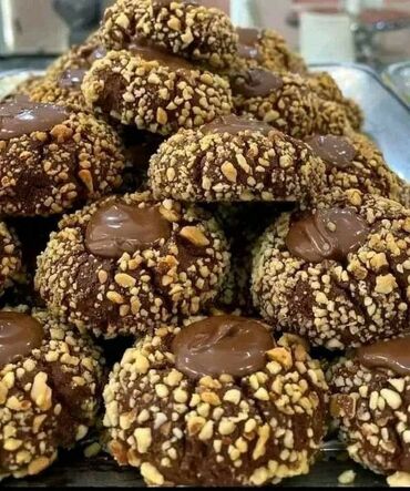 ad günü tortlari instagram: Yer fistiğli şokoladli Kurabiye. Satişi 1 kilodan başlayir