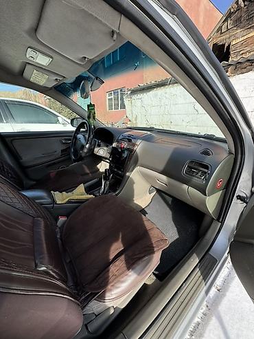 Nissan: Nissan Maxima: 2000 г., 2 л, Механика, Седан — 10