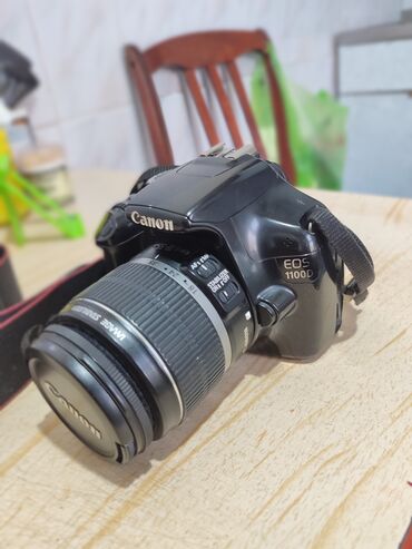 фотоаппарат canon powershot sx130: Продаю фотоаппарат Canon 1100D
в комплекте флешка, зарядное устройство