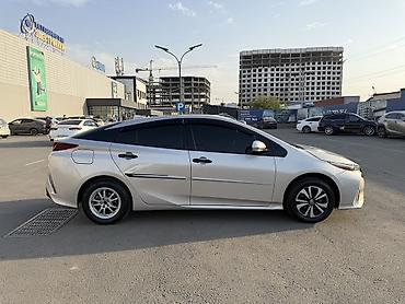 Toyota: Toyota Prius: 2017 г., 1.8 л, Вариатор, Гибрид, Лифтбек — 7