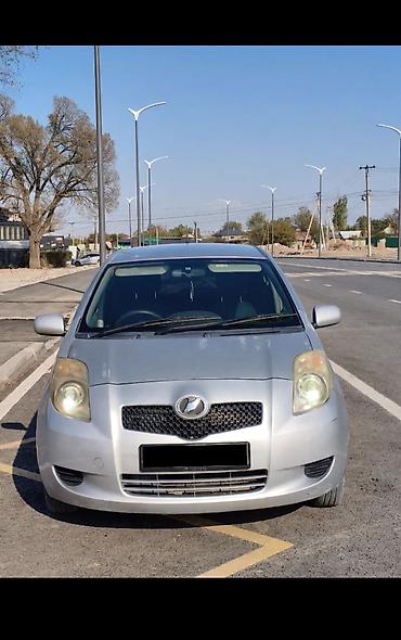 Toyota Vitz: 2006 г., 1.3 л, Автомат, Бензин, Хэтчбэк