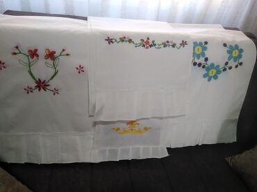 Svadbena oprema: Veca kolicina rucno vezenih peškira za svadbe i manastire i etno — 2