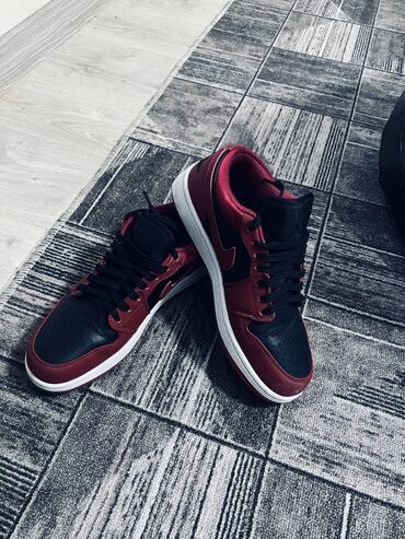 Кроссовки и спортивная обувь: Мужские кроссовки, 41, Nike, Б/у, Платная доставка