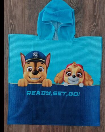 Ostale dečije stvari: Pončo peškir 
Cena: 1499 dinara
60*60 cm — 17