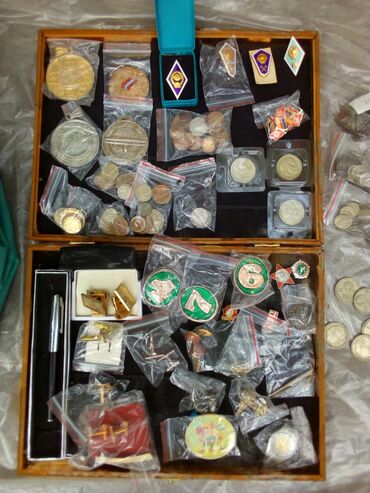 Монеты: Продаю разные монеты, СССР, зарубежные. Цена будет зависеть от — 12