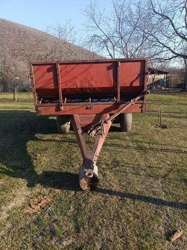 işlənmiş traktor təkərləri: Peyin Səpən Qoşqu (lapet) Peyin səpən satilir. İdeal vəziyyətdədir