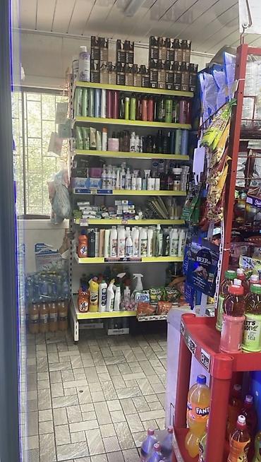 Аренда магазинов: 4-й мкр Продается действующий продуктовый магазин Площадь: 30м2 — 1