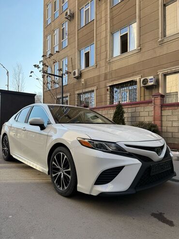 toyota seqouia: Toyota Camry: 2018 г., 2.5 л, Автомат, Бензин