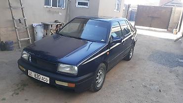 Volkswagen Vento: 1994 г., Кол менен иштөөчү, Бензин, Седан lalafo.kg да — 4 Volkswagen Vento: 1994 г., Кол менен иштөөчү, Бензин, Седан — 4