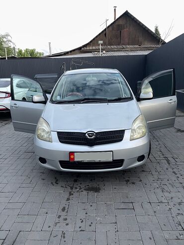 свита короля: Toyota Corolla: 2003 г., 1.5 л, Автомат, Бензин, Минивэн