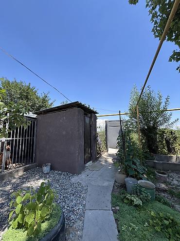 Продажа коттеджей и домов: 4 комнаты, 272 м², 9 соток, Бишкек, Мыкан с. Агентство недвижимости — 24