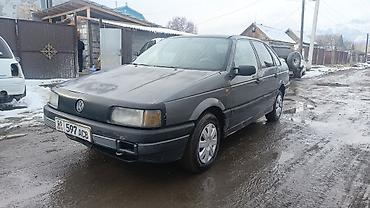 Volkswagen: Volkswagen Passat: 1988 г., Седан — 8