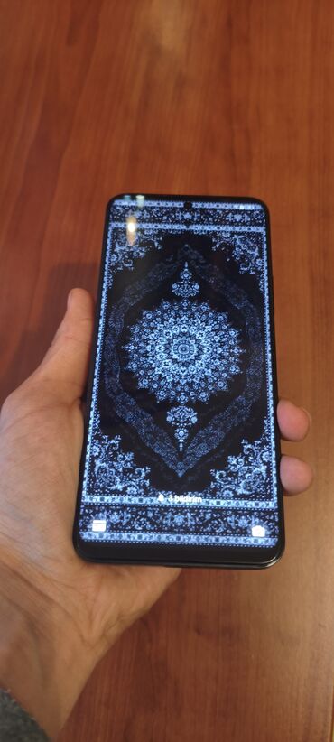 телефоны раскладушки fly ezzy trendy: Honor x8A 128gb yaddaş 6 gb+honor turbo ram telefon def kimidi cızıq