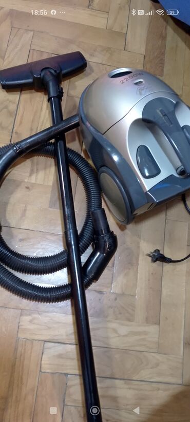 Klasični usisivači: Usisivač FISER na platnenu kesu. Kompletan. Higijenski sređen — 13