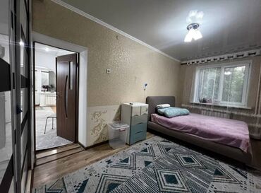 двух комнатный квартира бишкек: 4 комнаты, 90 м², Индивидуалка, 1 этаж, Старый ремонт