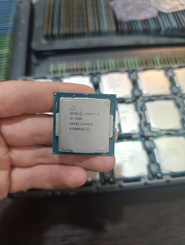 Digər ehtiyat hissələri: Prosessor Intel Core i5 İ5-7500, İşlənmiş