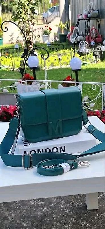 Torbe: Elegantna torba preko ramena sa slovom “M” - Materijal: veštačka koža — 10