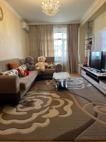 Uzunmüddətli kirayə mənzillər: 2otaqlı mənzil – rahat planlama və zövqlü interyer - Geniş qonaq — 1