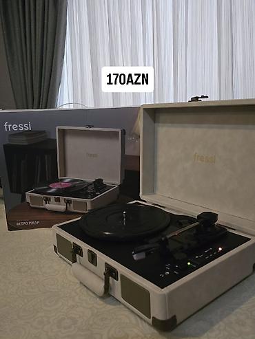 Fressi Retro Pikap – çamadan tipli dizayn, daxilində stereo lalafo.az -da Fressi Retro Pikap – çamadan tipli dizayn, daxilində stereo