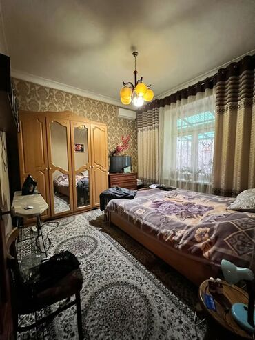 пригородное квартира: 2 комнаты, 49 м², Сталинка, 1 этаж, Косметический ремонт